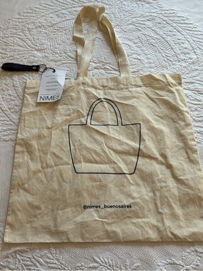 Nimes Buenos Aires canvas tote bag and leather keychain